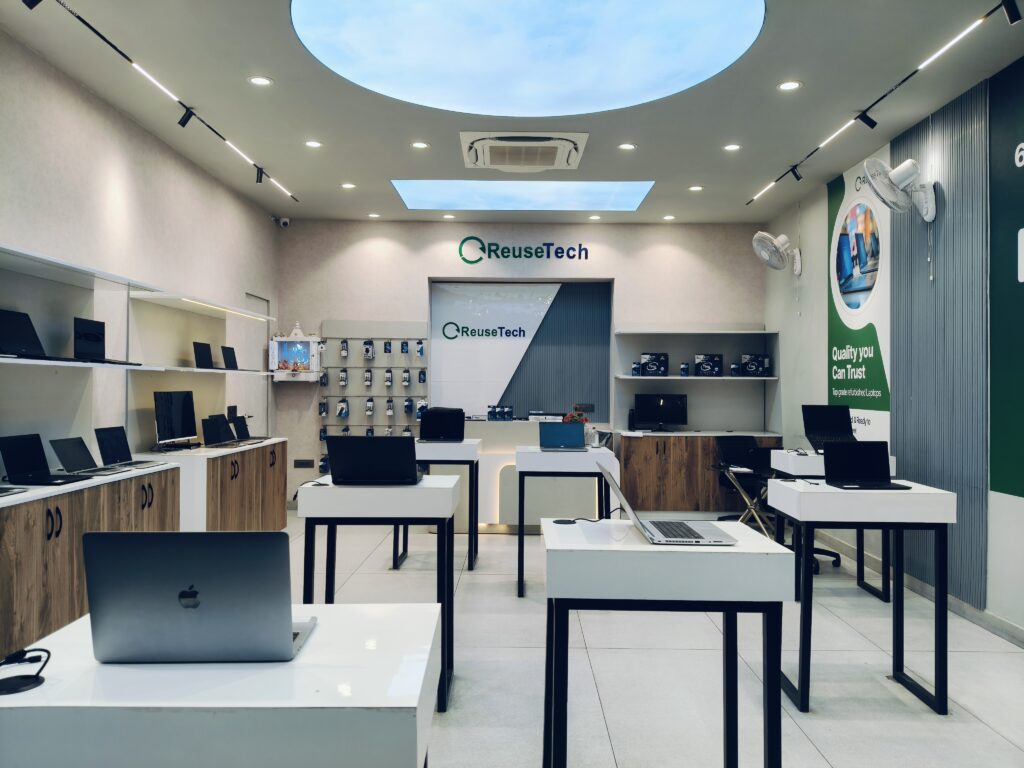 reused laptop store in delhi