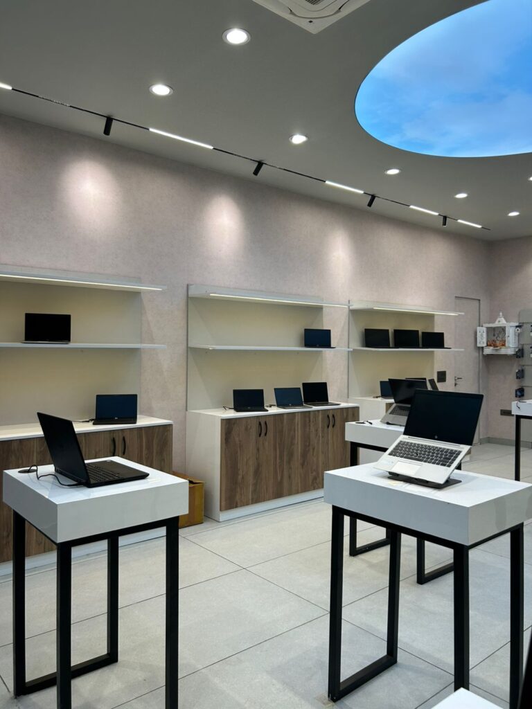 refurbished laptop store in delhi